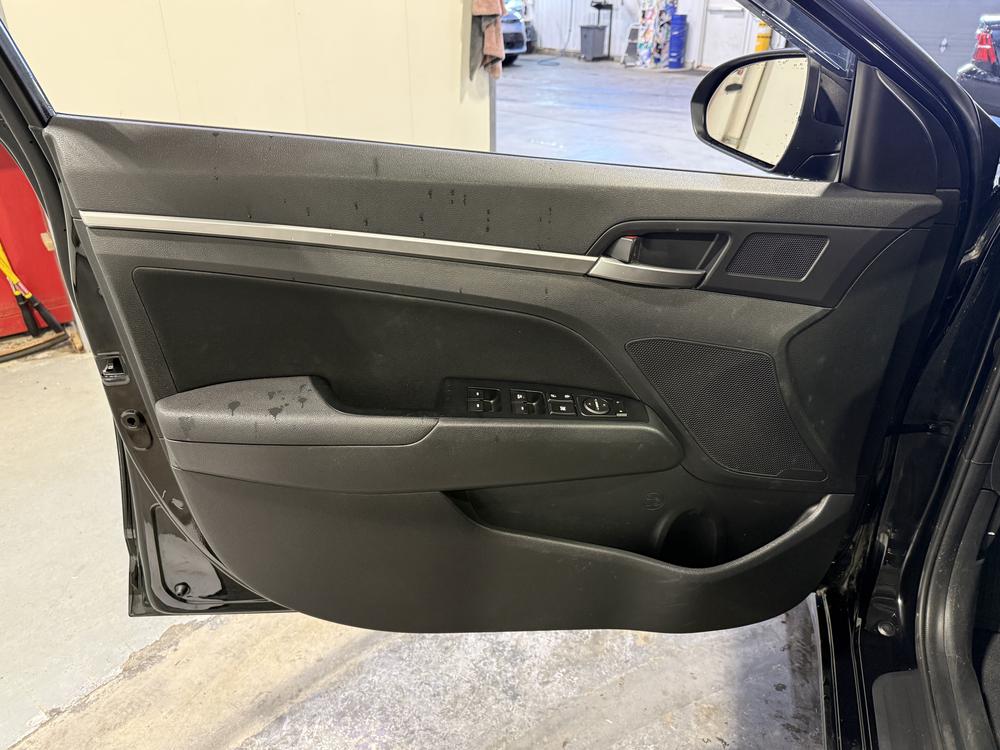 Hyundai Elantra Preferred 2020 d&rsquo;occasion à vendre - 13