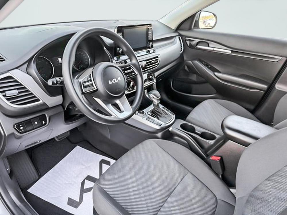 Kia Seltos LX FWD 2023 d&rsquo;occasion à vendre - 19