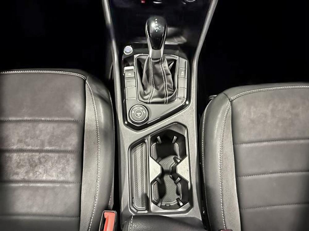Volkswagen Taos 2024 Noir usage à vendre Volkswagen Taos 2024 Noir usage à vendre