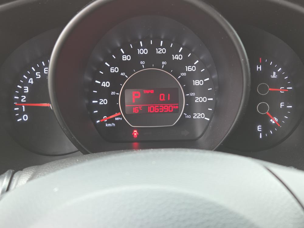 Kia Soul 2016 Blanc usage à vendre Kia Soul 2016 Blanc usage à vendre