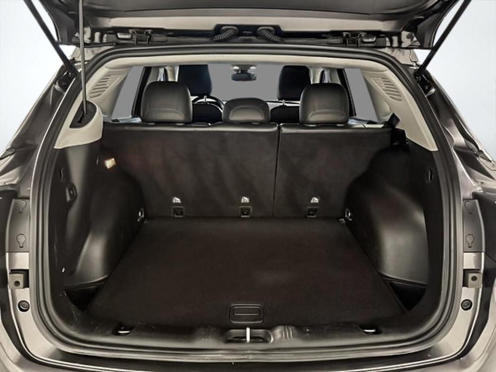 Jeep Compass 2022 Noir usage à vendre Jeep Compass 2022 Noir usage à vendre