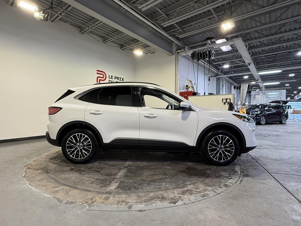 Ford Escape TITANIUM PLUG IN 2022 d&rsquo;occasion à vendre - 2