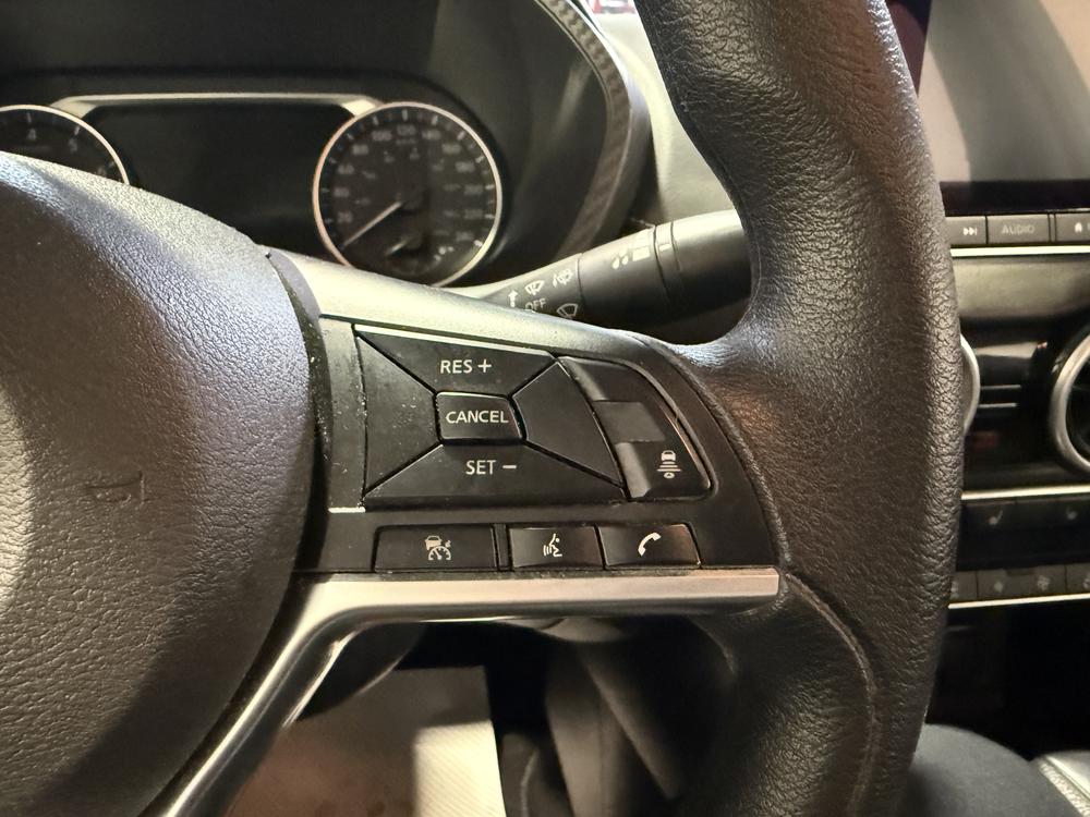 Nissan Sentra 2025 Gris usage à vendre Nissan Sentra 2025 Gris usage à vendre
