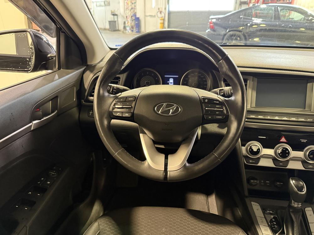 Hyundai Elantra Preferred 2020 d&rsquo;occasion à vendre - 17