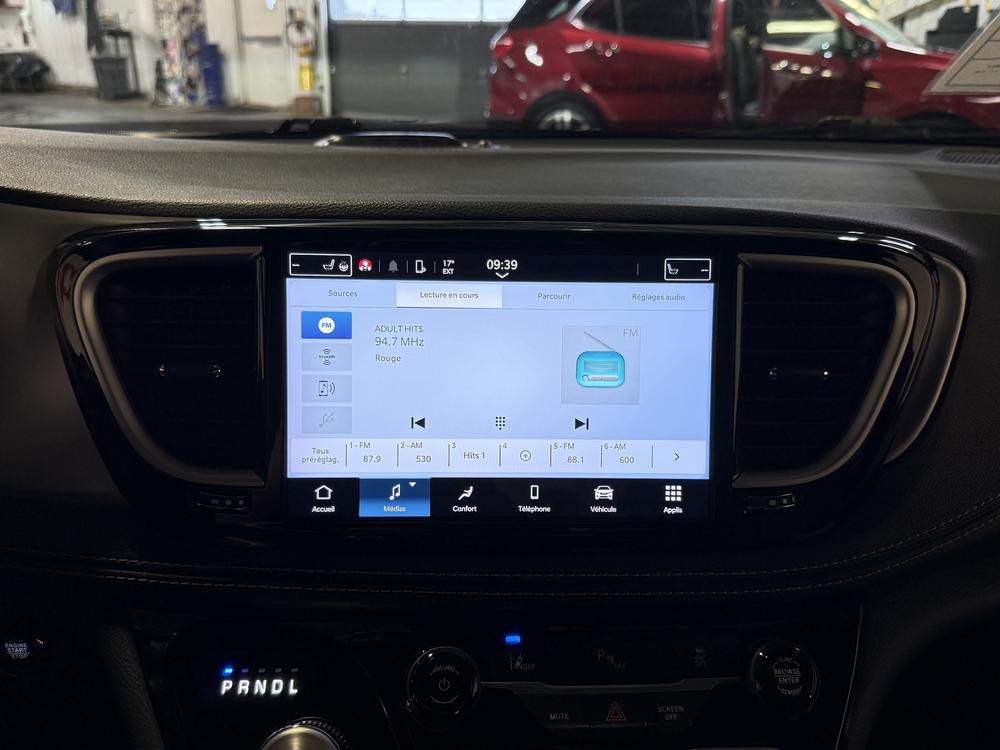 Chrysler Pacifica Hybrid TOURING 2023 à vendre à Shawinigan - 24