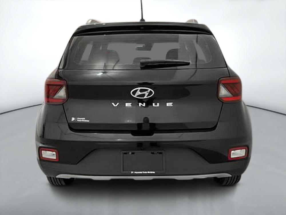 Hyundai Venue Preferred 2023 d&rsquo;occasion à vendre - 7