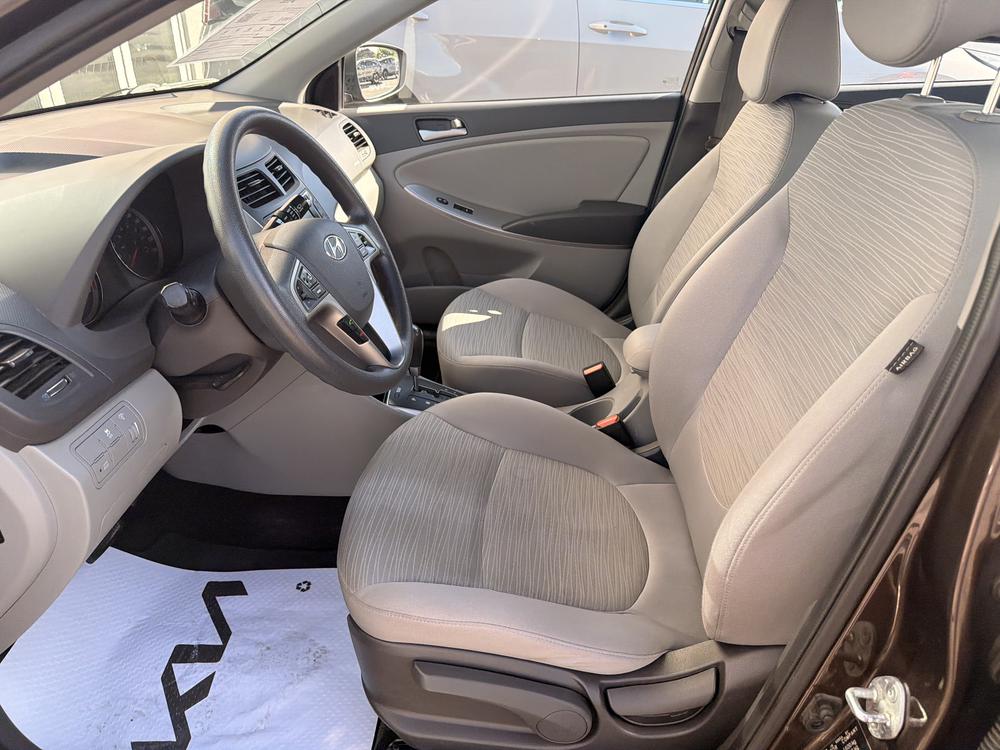 Hyundai Accent SE 2016 à vendre à Trois-Rivières - 14