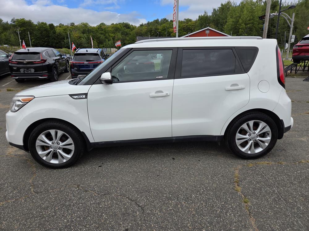 Kia Soul 2016 Blanc usage à vendre Kia Soul 2016 Blanc usage à vendre