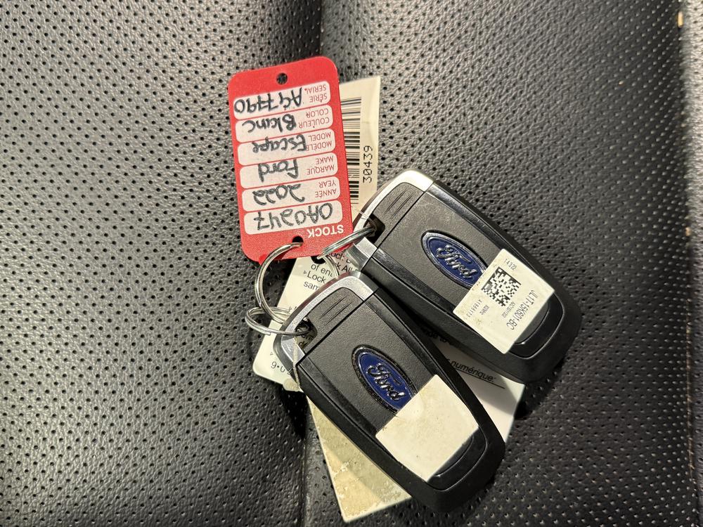 Ford Escape TITANIUM PLUG IN 2022 d&rsquo;occasion à vendre - 32