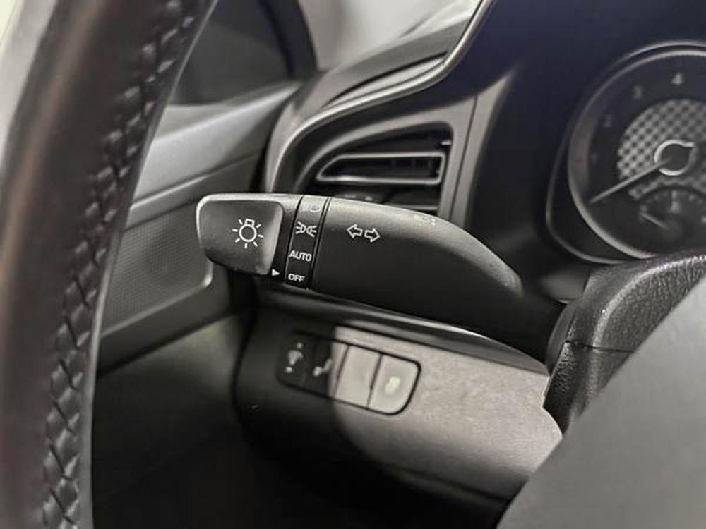 Hyundai Elantra Preferred 2020 d&rsquo;occasion à vendre - 21