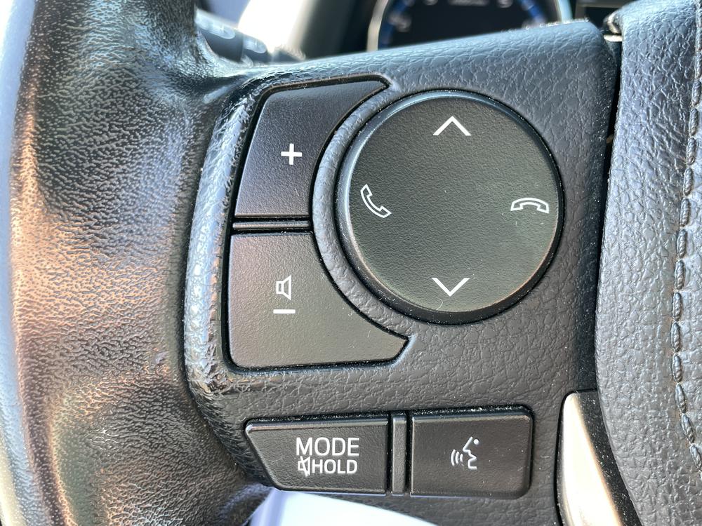 Toyota RAV4 LE 2017 d&rsquo;occasion à vendre - 18