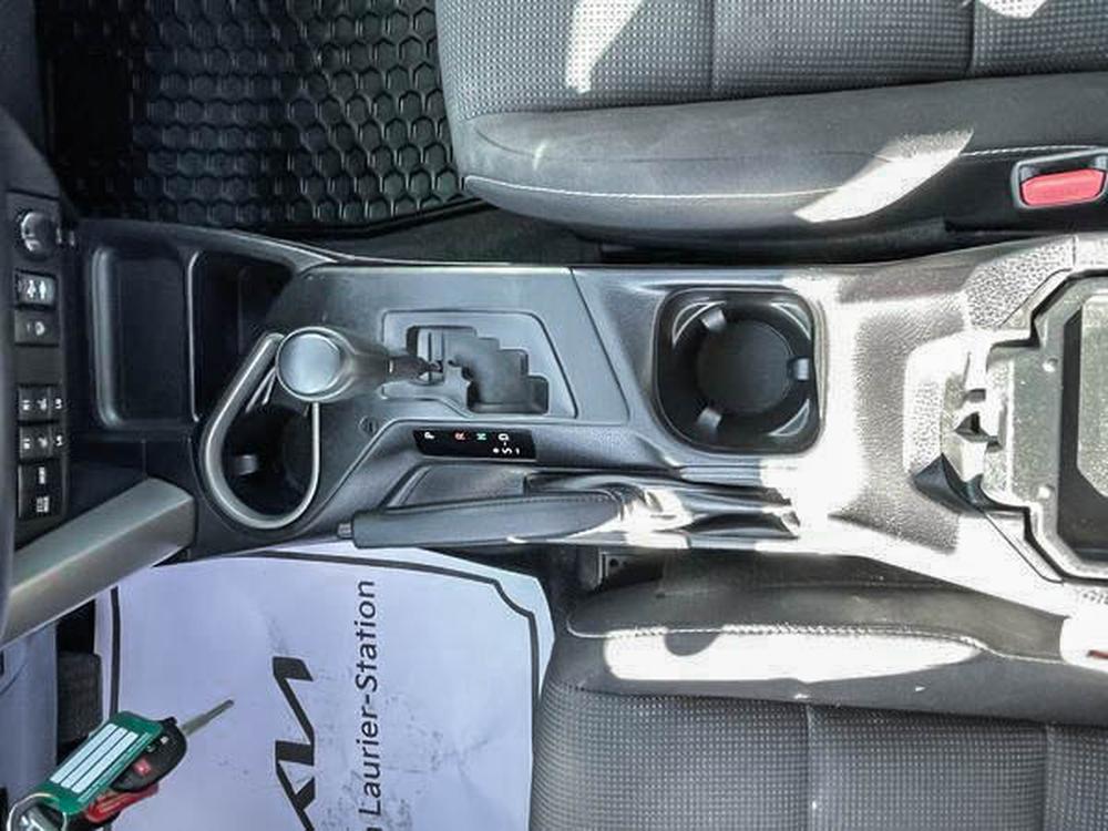 Toyota RAV4 2017 Bourgogne usage à vendre Toyota RAV4 2017 Bourgogne usage à vendre