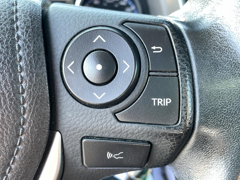 Toyota RAV4 LE 2017 d&rsquo;occasion à vendre - 17