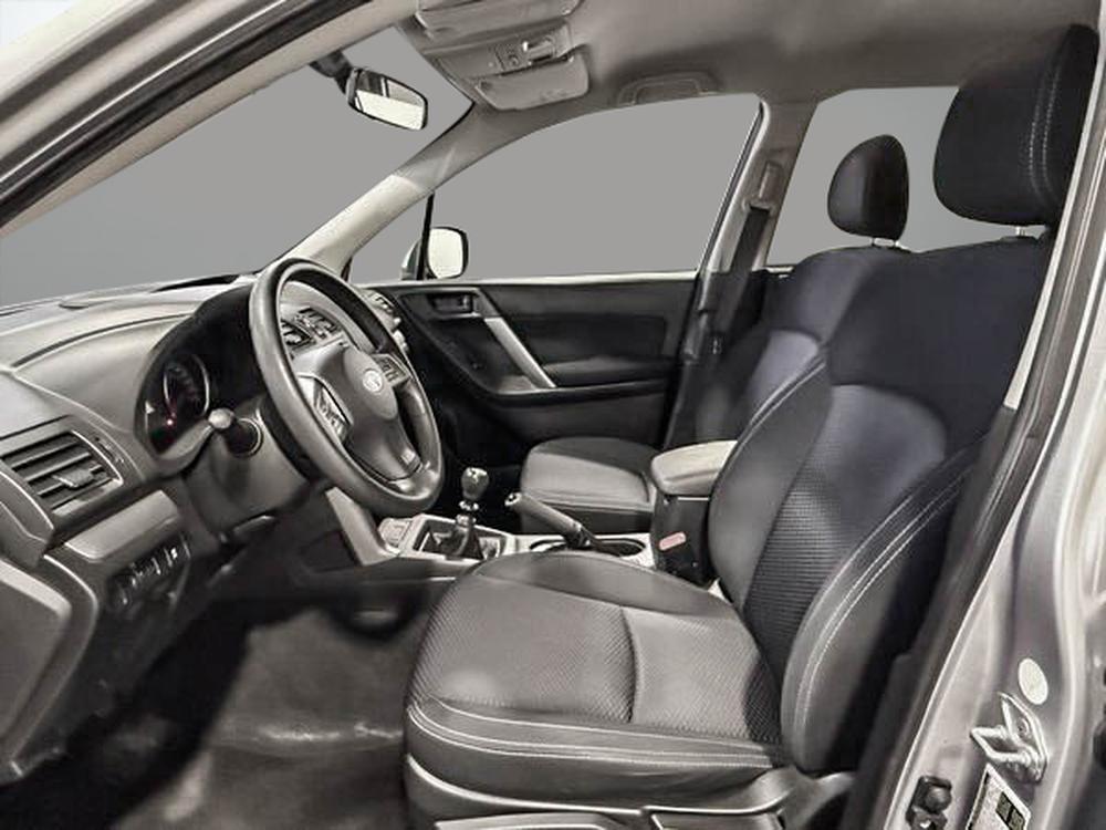 Subaru Forester 2.5i 2015 d&rsquo;occasion à vendre - 16