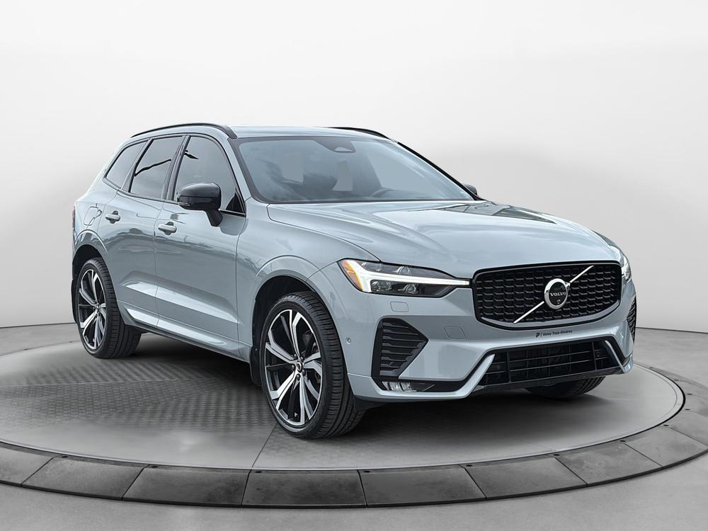 Volvo XC60 B5 ULTIMATE AWD DARK THEME