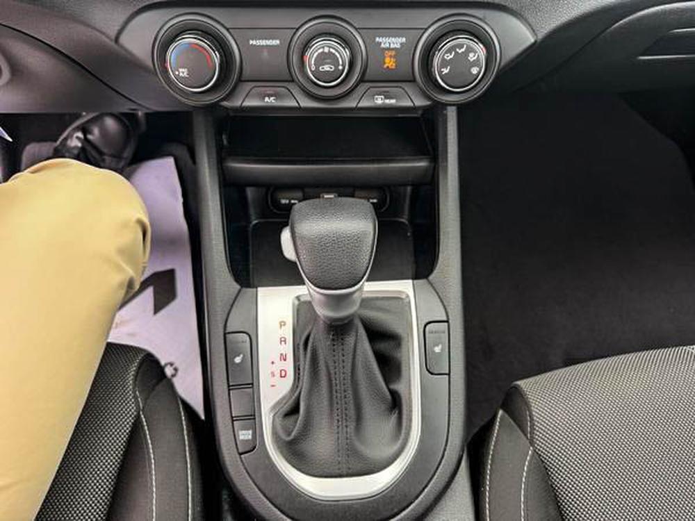 Kia Forte LX 2022 d&rsquo;occasion à vendre - 27