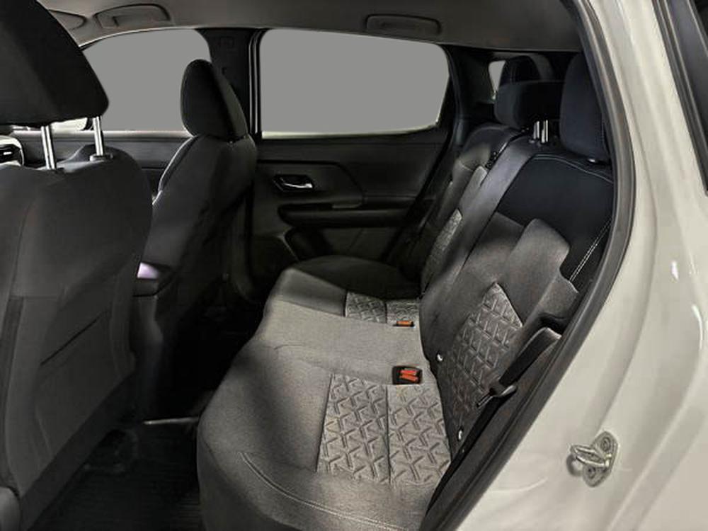Nissan Kicks 2025 Blanc usage à vendre Nissan Kicks 2025 Blanc usage à vendre