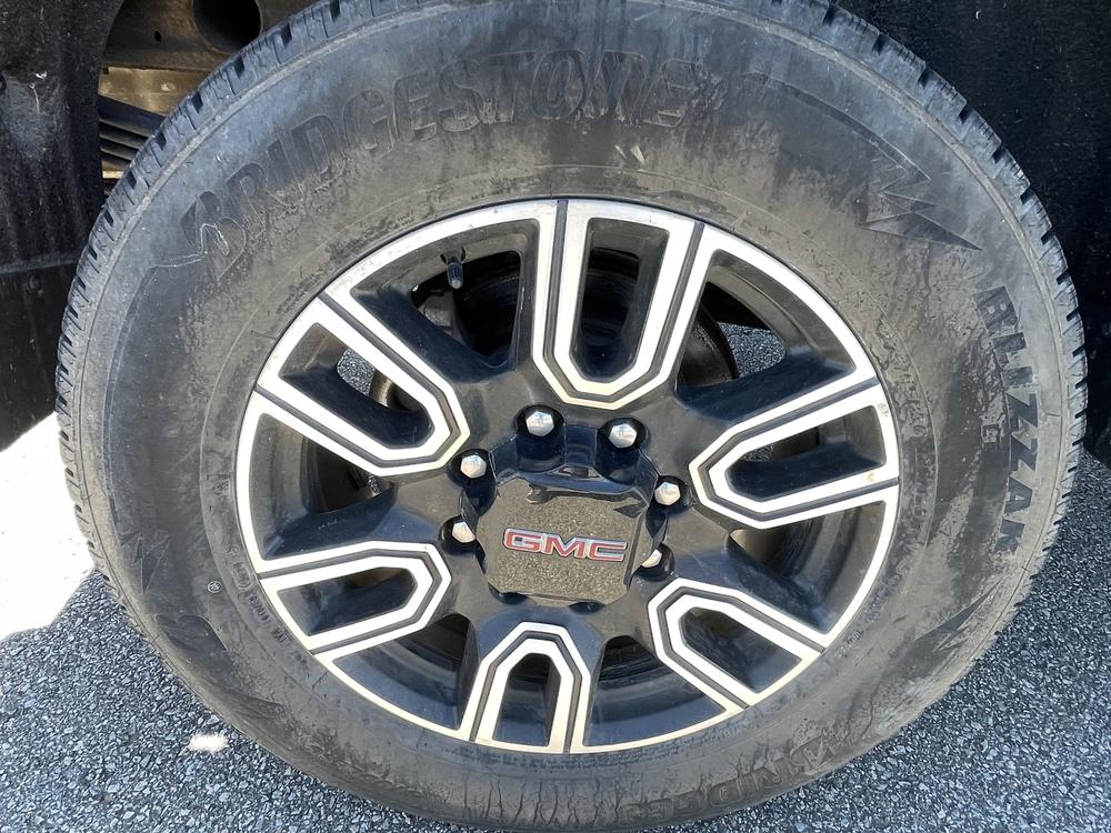 GMC Sierra 2500HD AT4 2023 d&rsquo;occasion à vendre - 9