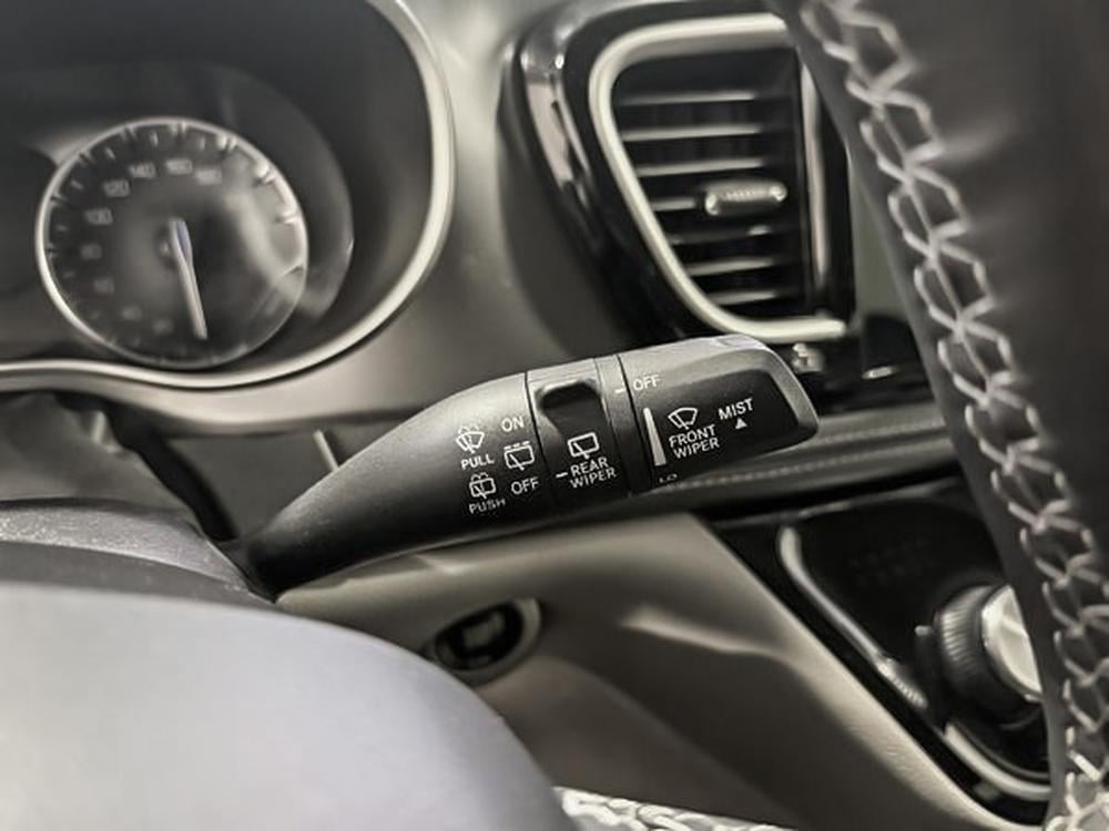 Chrysler Pacifica TOURING 2023 d&rsquo;occasion à vendre - 22