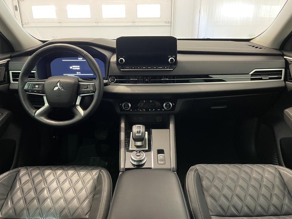Mitsubishi Outlander SEL AWD / 7 PASSAGERS 2023 d&rsquo;occasion à vendre - 9