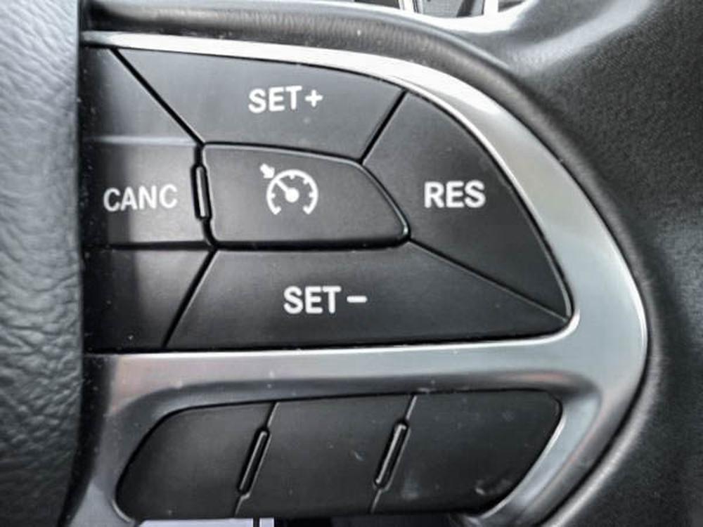 Chrysler 200 LIMITED 2016 d&rsquo;occasion à vendre - 17
