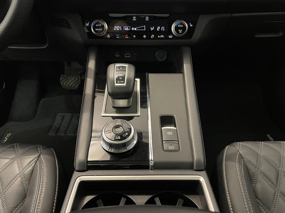 Mitsubishi Outlander SEL AWD / 7 PASSAGERS 2023 d&rsquo;occasion à vendre - 29