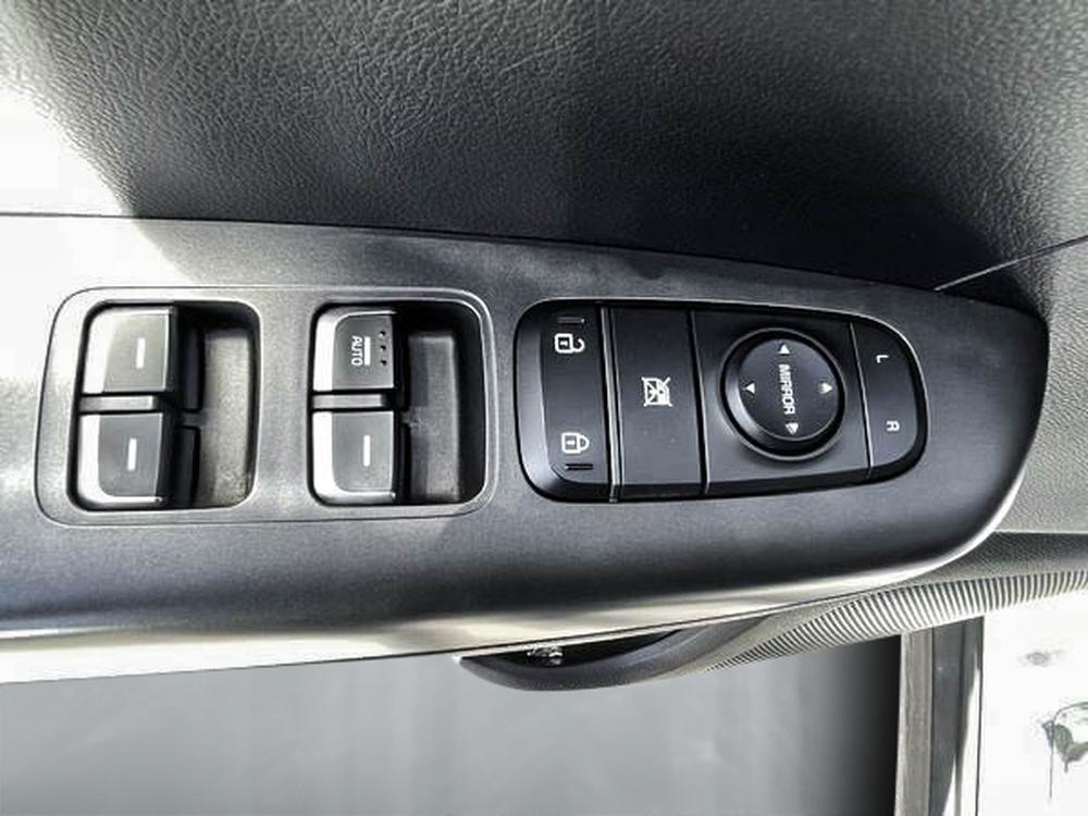 Kia Sportage 2019 Blanc usage à vendre Kia Sportage 2019 Blanc usage à vendre