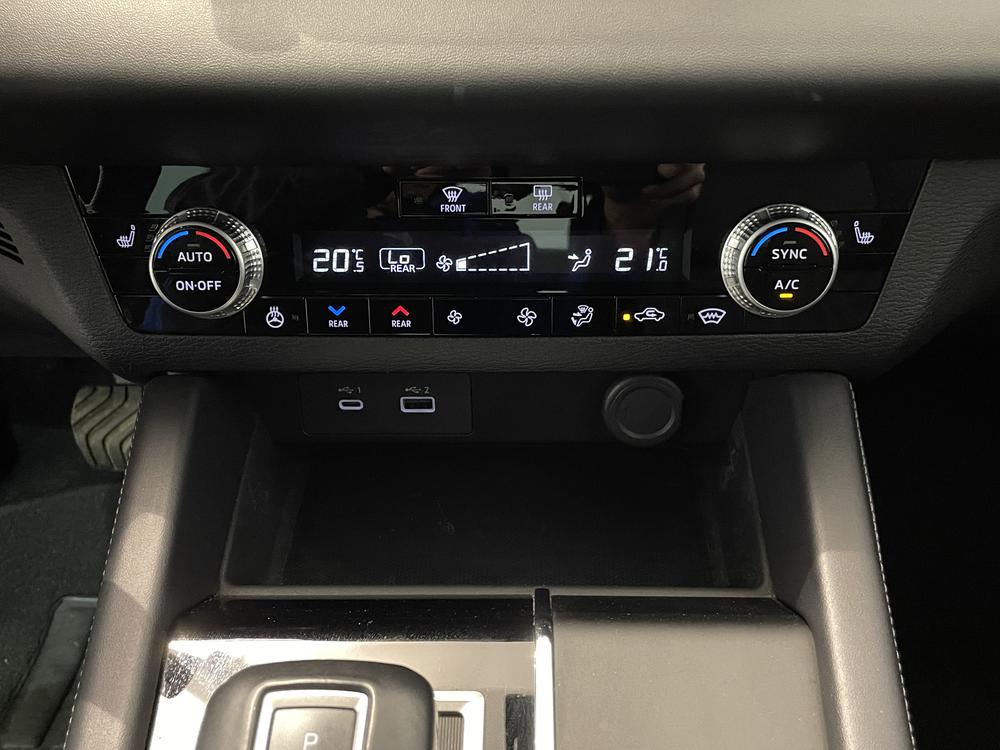 Mitsubishi Outlander SEL AWD / 7 PASSAGERS 2023 d&rsquo;occasion à vendre - 28