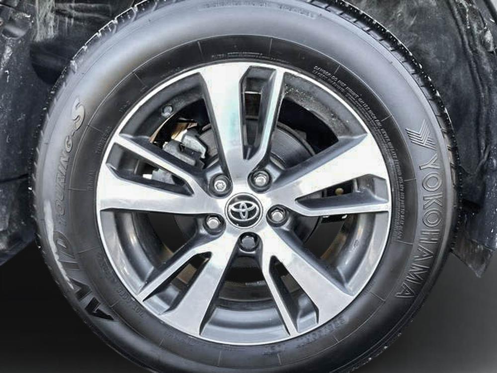 Toyota RAV4 2017 Bourgogne usage à vendre Toyota RAV4 2017 Bourgogne usage à vendre