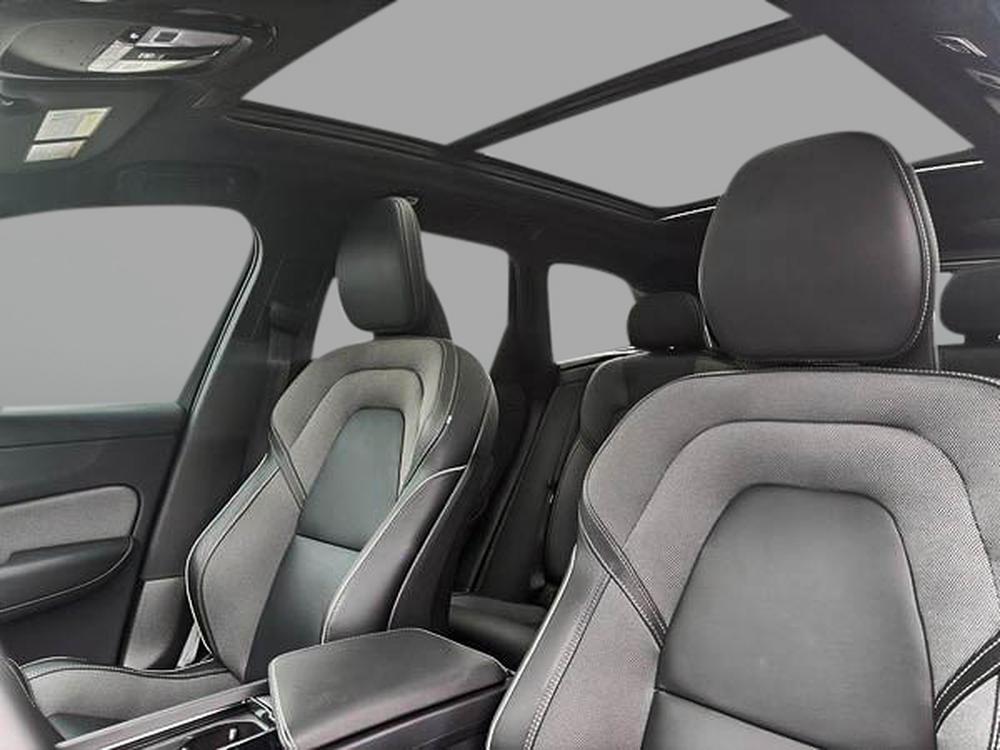 Volvo XC60 B5 ULTIMATE AWD DARK THEME 2024 d&rsquo;occasion à vendre - 12