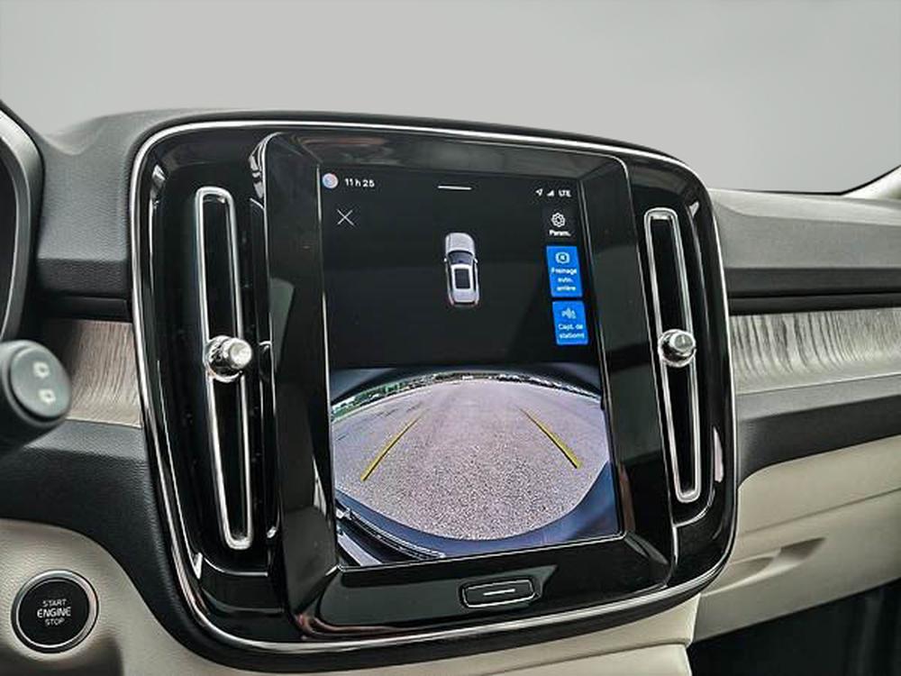 Volvo XC40 B5 PLUS AWD 2023 d&rsquo;occasion à vendre - 18