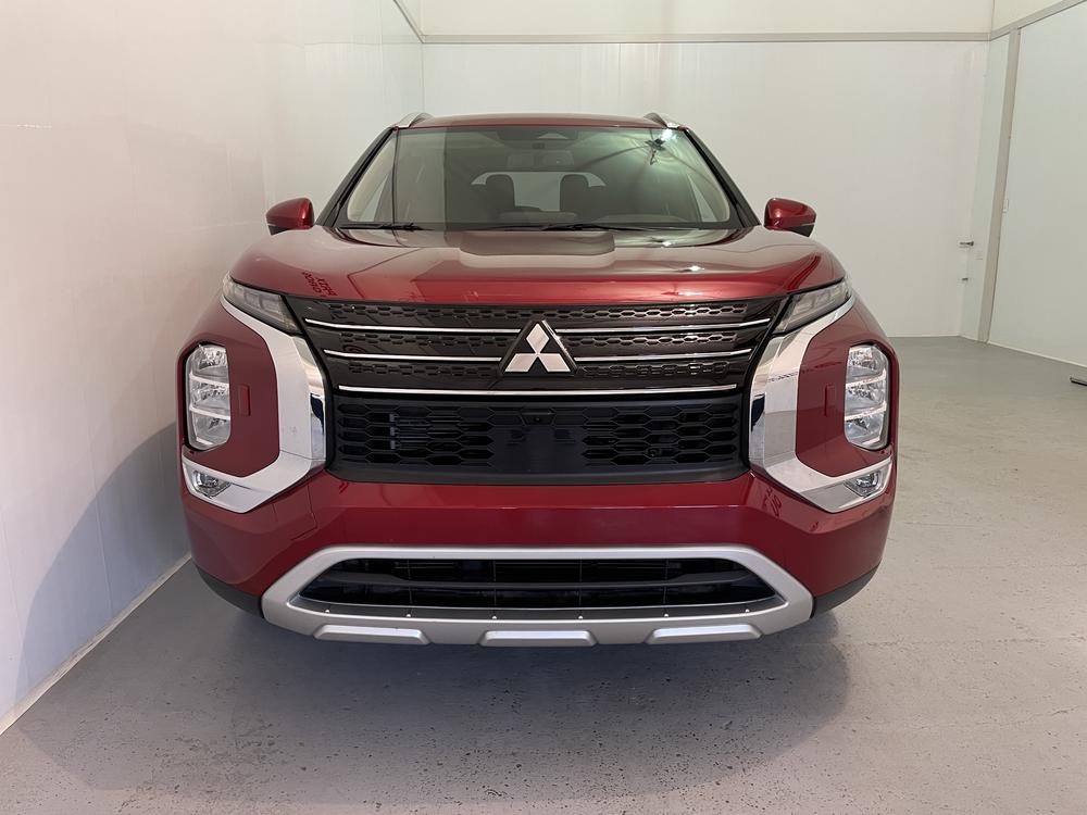 Mitsubishi Outlander SEL AWD / 7 PASSAGERS 2023 d&rsquo;occasion à vendre - 2