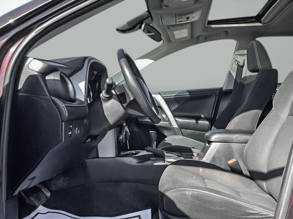 Toyota RAV4 2017 Bourgogne usage à vendre Toyota RAV4 2017 Bourgogne usage à vendre