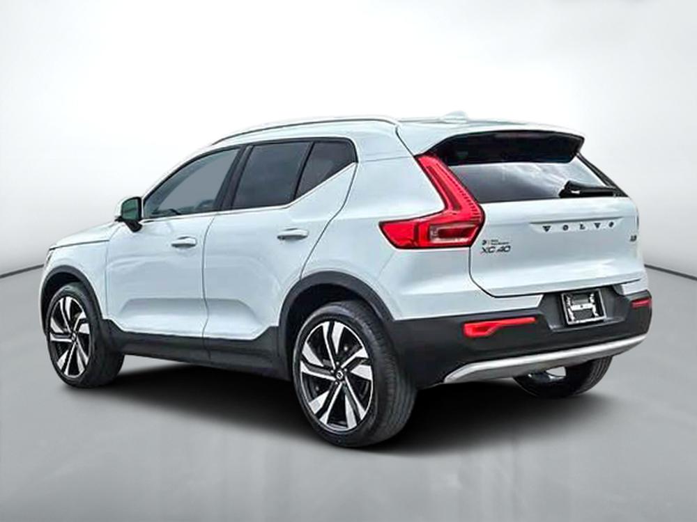 Volvo XC40 B5 PLUS AWD 2023 d&rsquo;occasion à vendre - 4