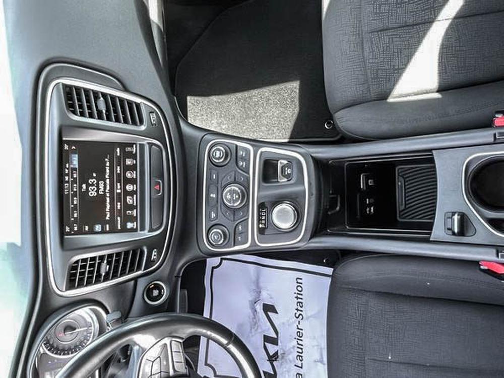 Chrysler 200 LIMITED 2016 d&rsquo;occasion à vendre - 27