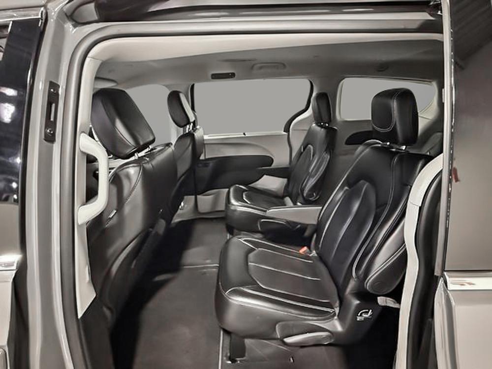 Chrysler Pacifica TOURING 2023 d&rsquo;occasion à vendre - 29