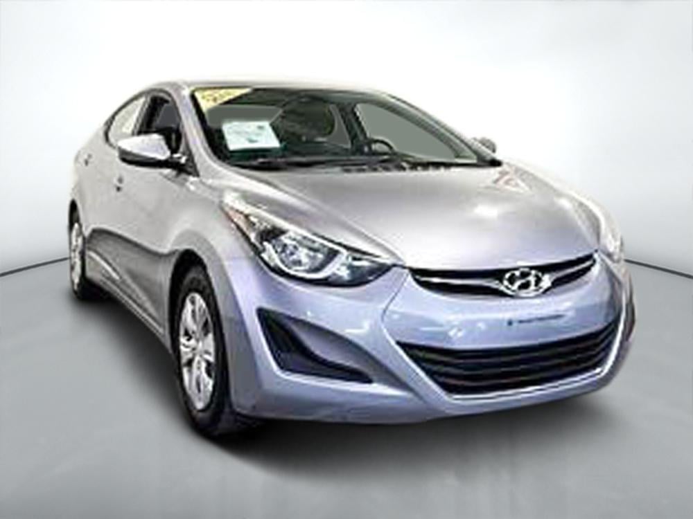 Hyundai Elantra LE