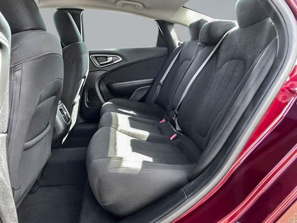Chrysler 200 LIMITED 2016 d&rsquo;occasion à vendre - 29