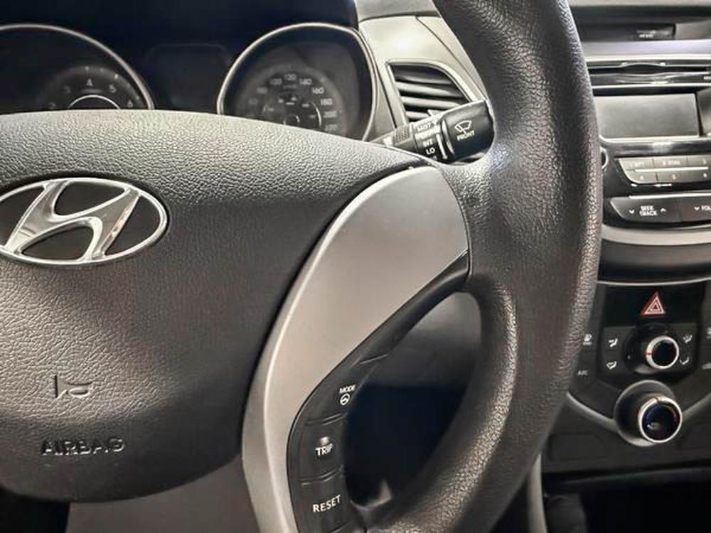 Hyundai Elantra LE 2016 d&rsquo;occasion à vendre - 19