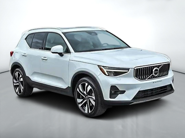 White 2023 Volvo XC40 SUV / Crossover All-Wheel Drive Automatic