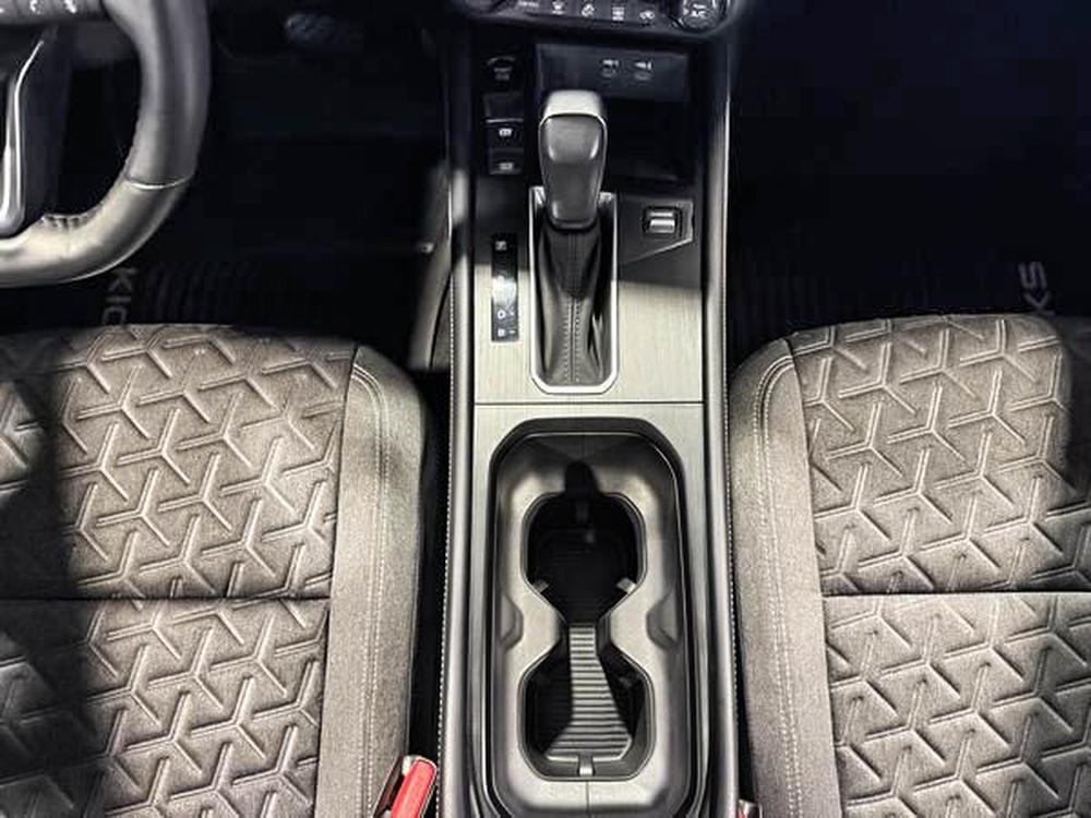 Nissan Kicks 2025 Blanc usage à vendre Nissan Kicks 2025 Blanc usage à vendre