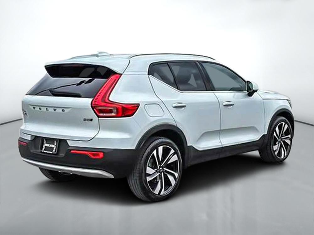 Volvo XC40 B5 PLUS AWD 2023 d&rsquo;occasion à vendre - 7