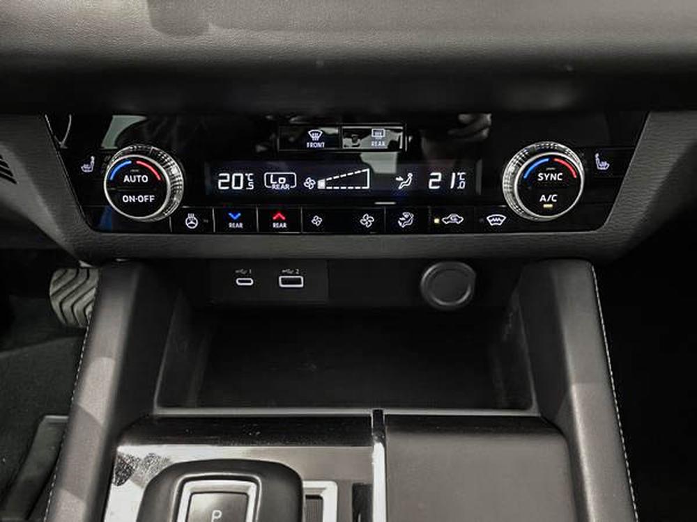 Mitsubishi Outlander SEL AWD / 7 PASSAGERS 2023 d&rsquo;occasion à vendre - 28