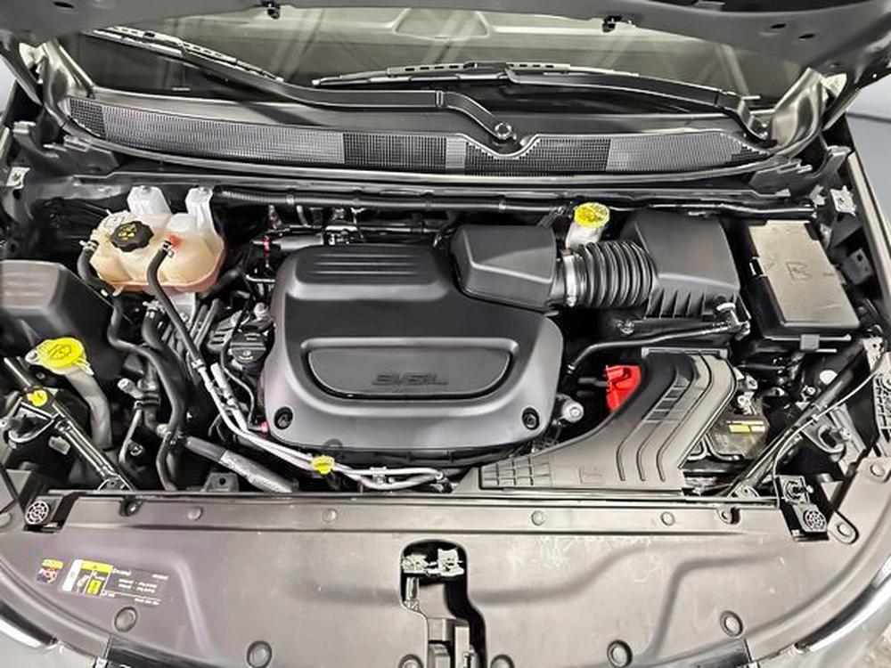 Chrysler Pacifica TOURING 2023 d&rsquo;occasion à vendre - 31