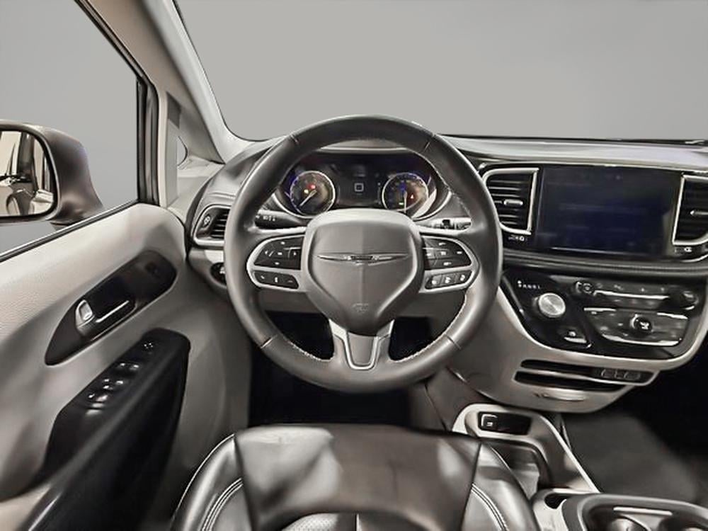 Chrysler Pacifica TOURING 2023 d&rsquo;occasion à vendre - 17