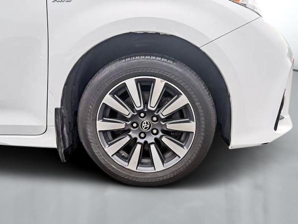 Toyota Sienna LE AWD 2018 d&rsquo;occasion à vendre - 11