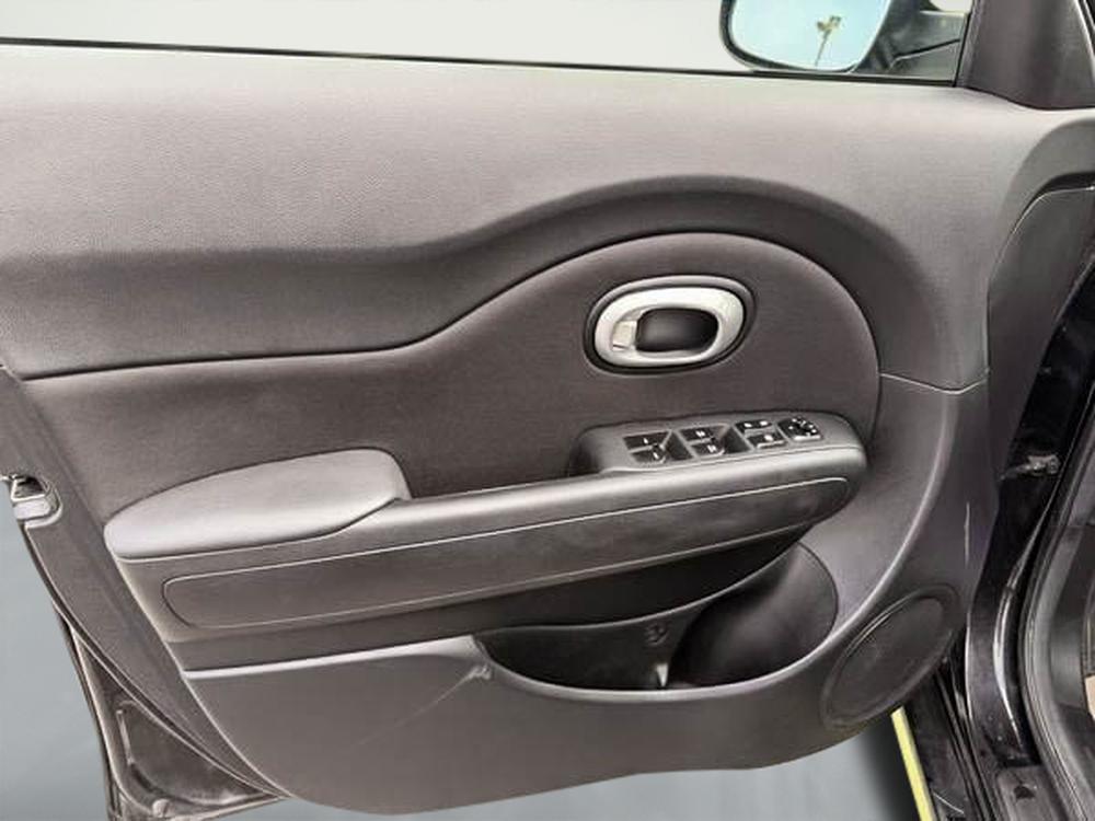 Kia Soul 2016 Noir usage à vendre Kia Soul 2016 Noir usage à vendre