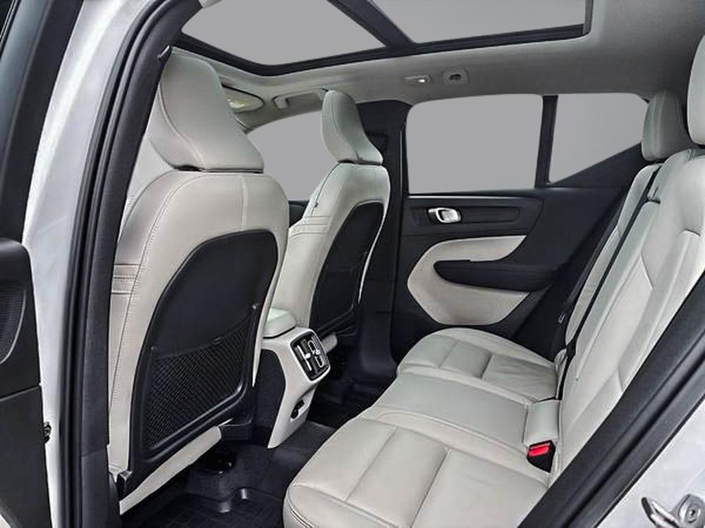 Volvo XC40 B5 PLUS AWD 2023 d&rsquo;occasion à vendre - 16