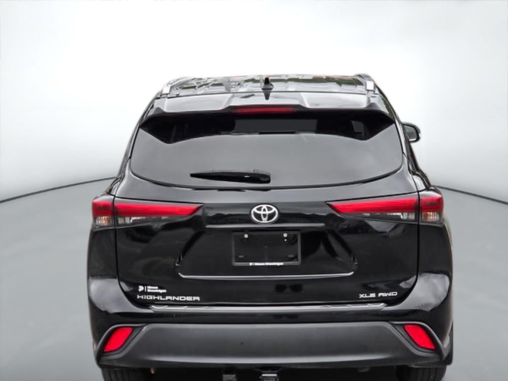 Toyota Highlander 2021 Noir usage à vendre Toyota Highlander 2021 Noir usage à vendre