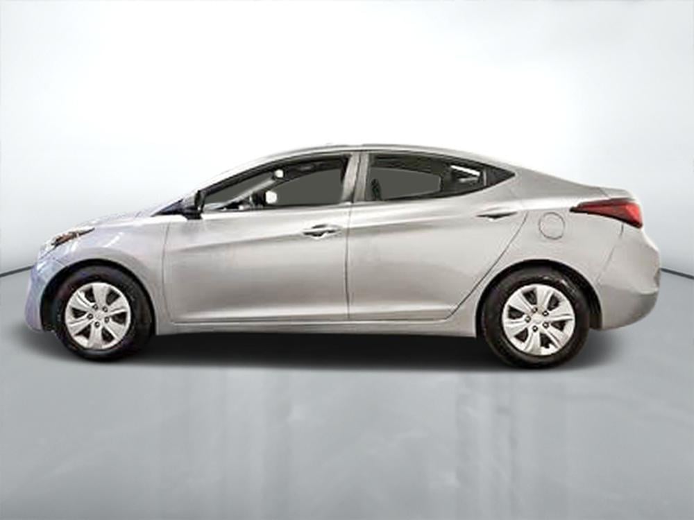 Hyundai Elantra LE 2016 d&rsquo;occasion à vendre - 7